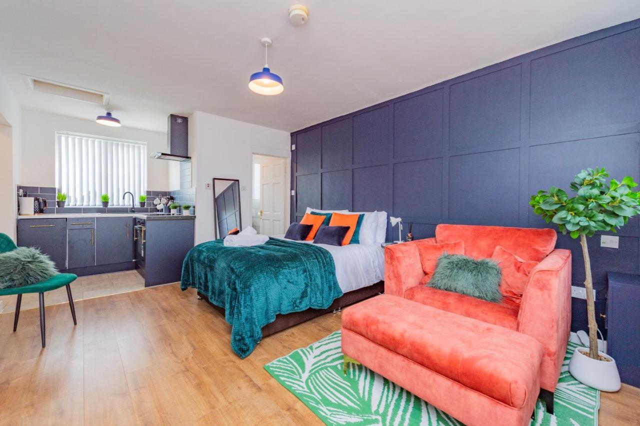 Studio Annexe By Papermill, Deeside - En-Suite, Heswall Eksteriør bilde
